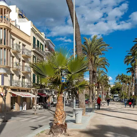 Primer De Maig By Interhome Sitges